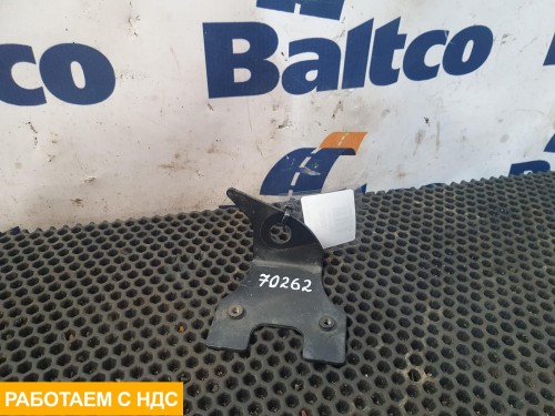 Кронштейн тормозной трубки правый